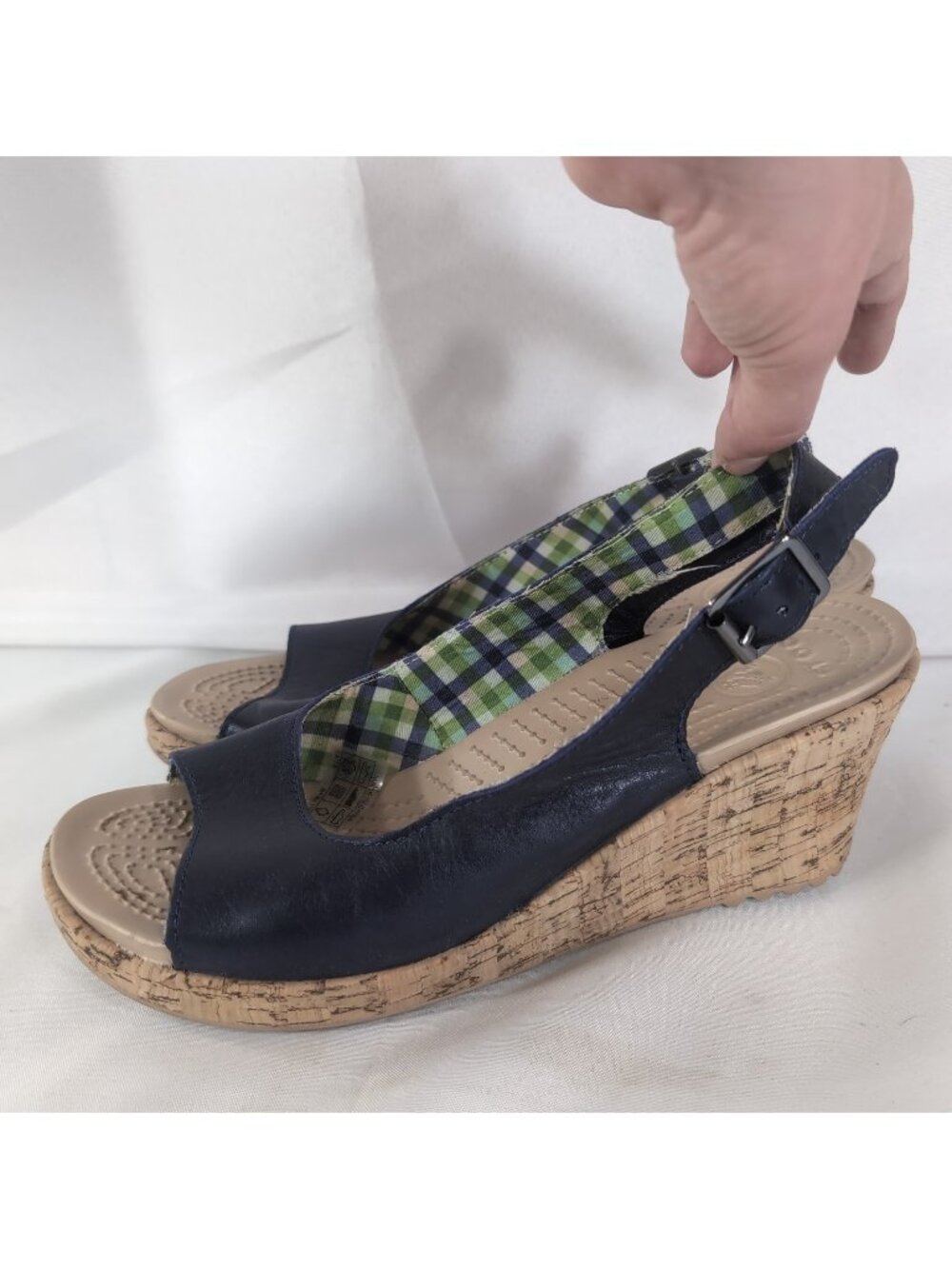 CROCS A-Leigh Women 9 Navy Blue Tan Beige Cork Wedge Sandals 11848 Slingback